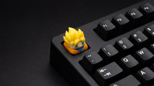 Cargar imagen en el visor de la galería, Goku Super Saiyajin on black keyboard