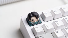 Cargar imagen en el visor de la galería, Levi Ackerman Normal on white keyboard