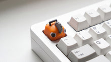 Cargar imagen en el visor de la galería, Pochita on white keyboard