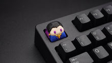 Cargar imagen en el visor de la galería, Reyna on black keyboard
