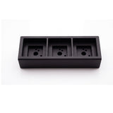 3 espacios / Negro