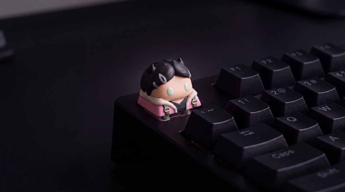 Clove en teclado negro