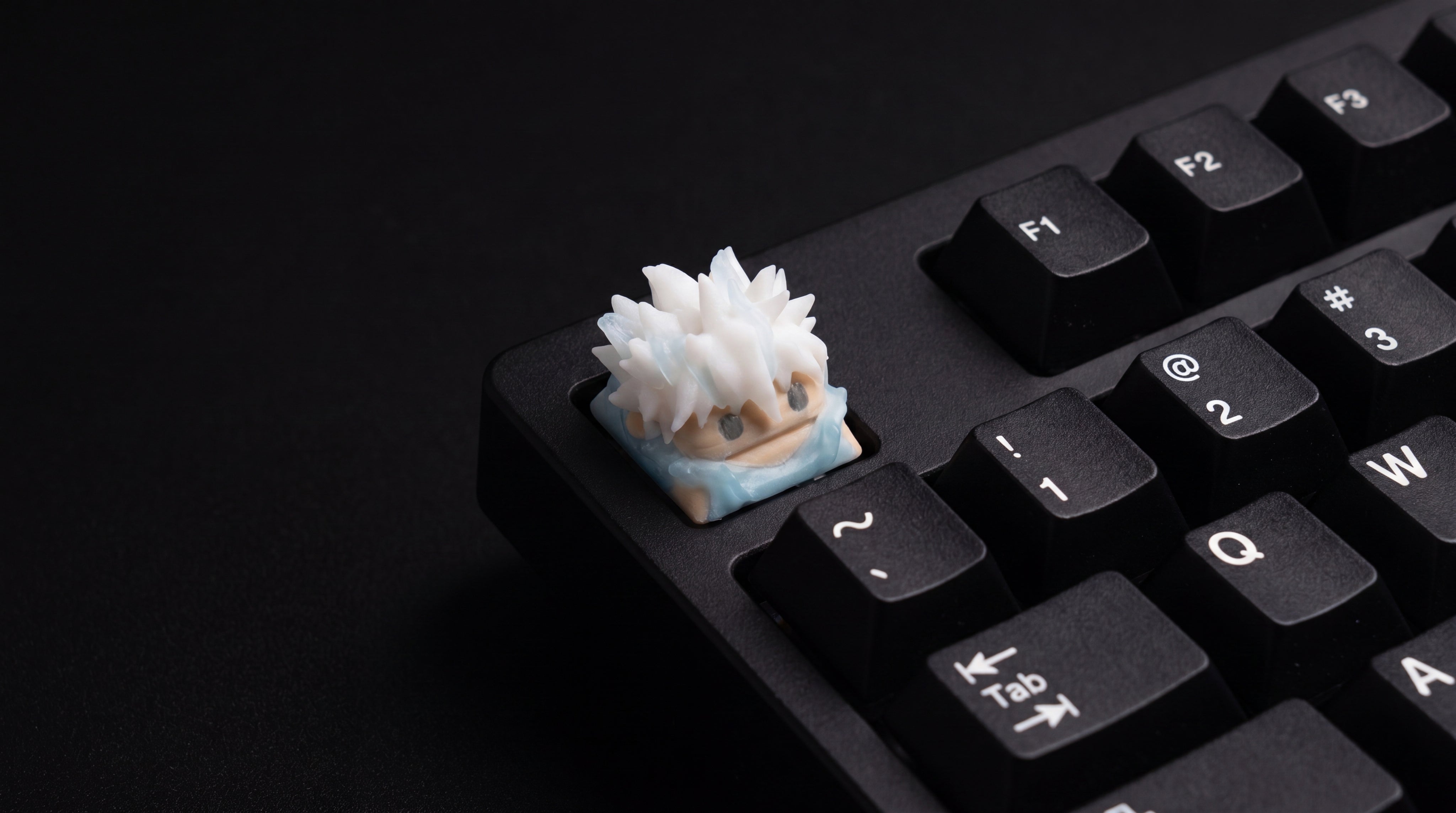 Killua Modo Trueno (God Speed) on black keyboard