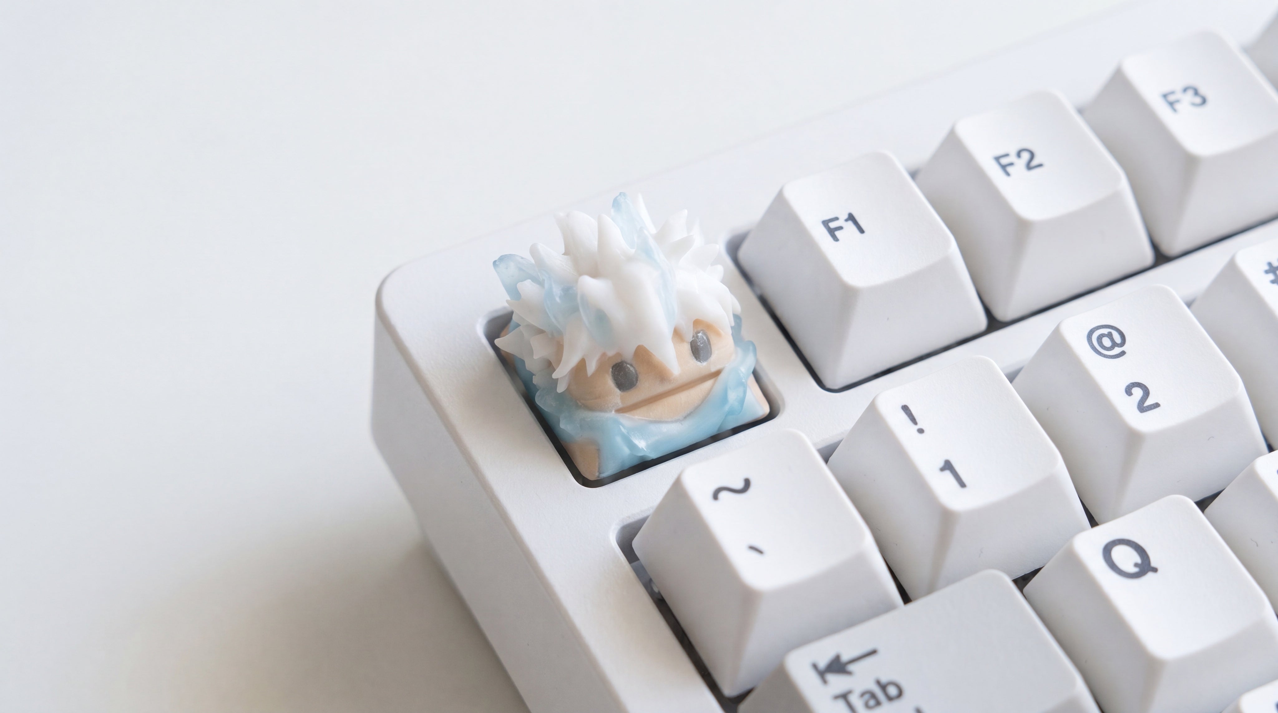 Killua Modo Trueno (God Speed) on white keyboard
