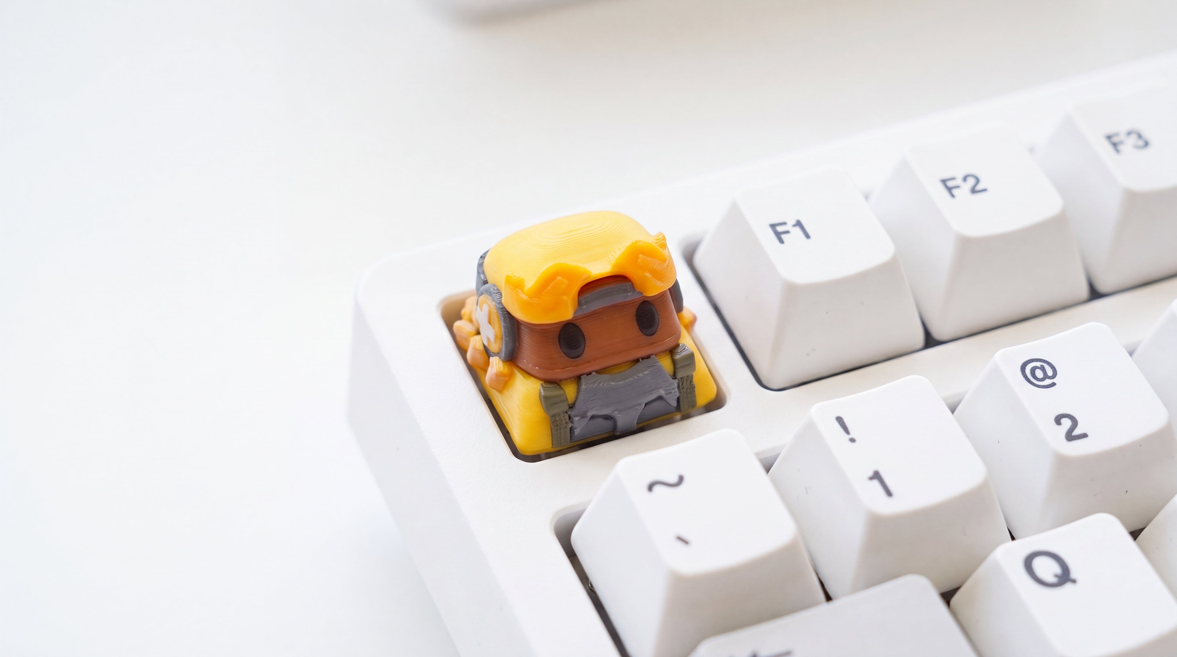 Raze on white keyboard