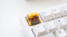 Cargar imagen en el visor de la galería, Raze on white keyboard

