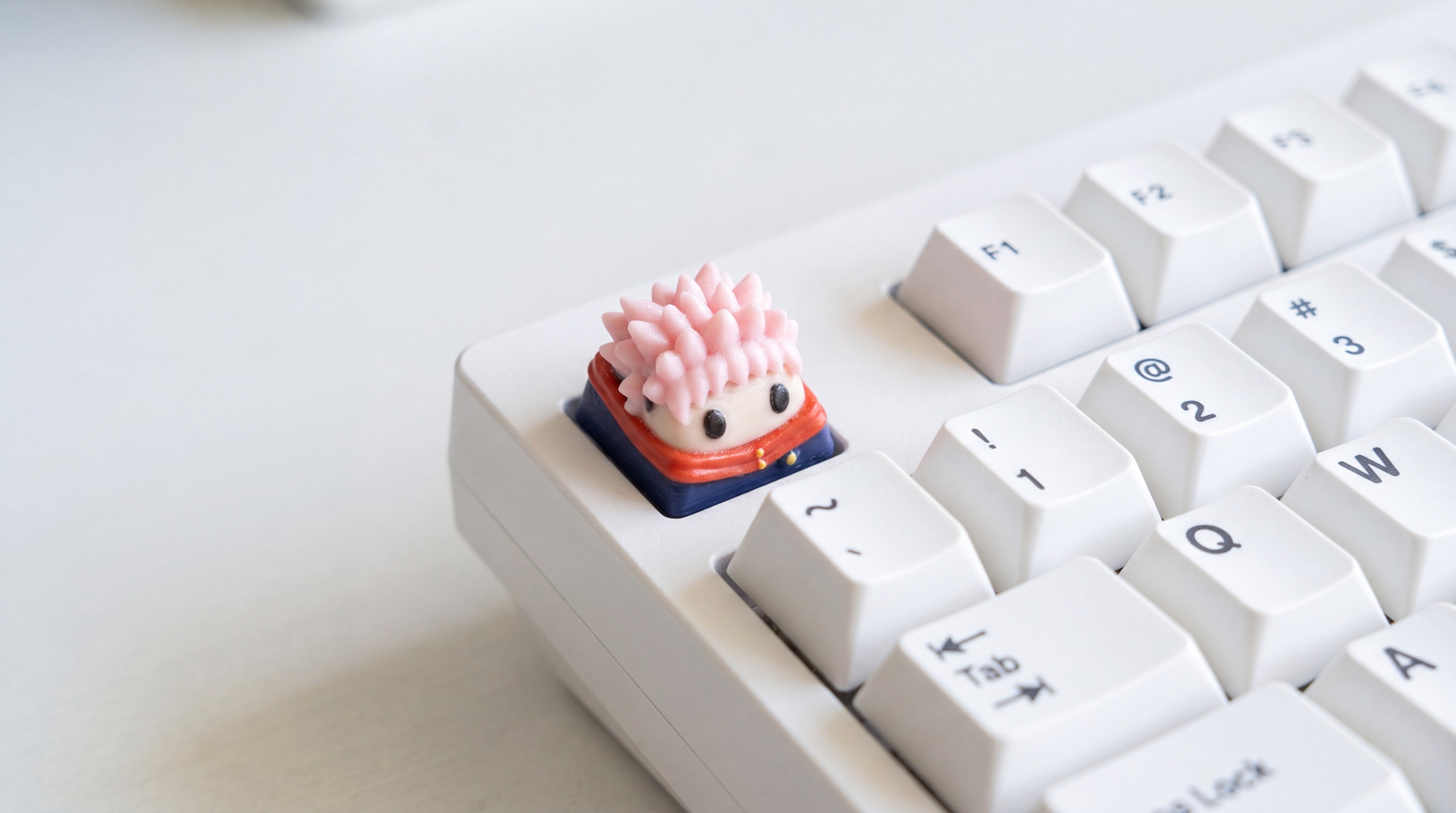 Itadori on white keyboard